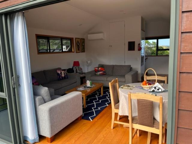 Treetops Cottage At The Castle Whitianga Dış mekan fotoğraf