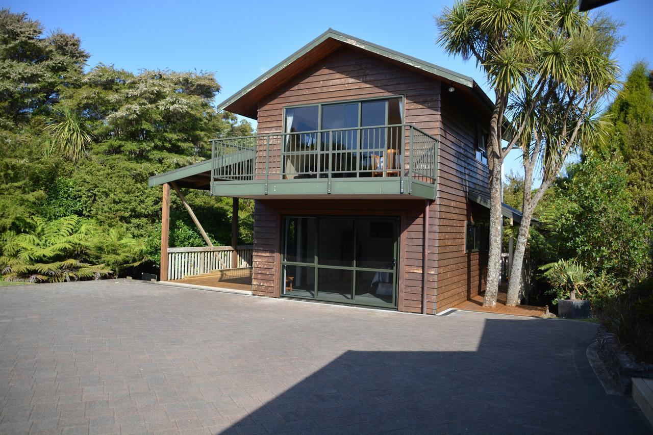Treetops Cottage At The Castle Whitianga Dış mekan fotoğraf